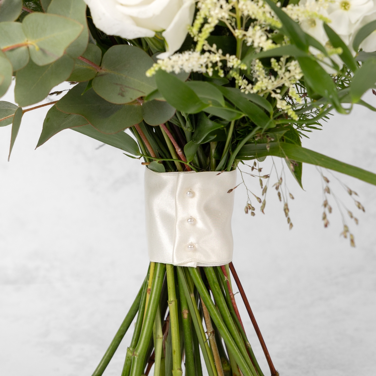 Harlow Natural Bridal Bouquet